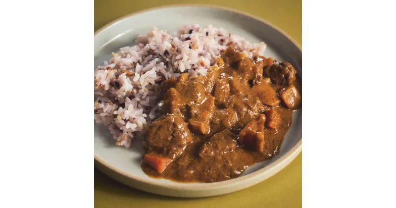 【ふるさと納税】大和牛と明日香野菜でつくった「飛鳥カレー」と古代三色米＜3人前セット＞